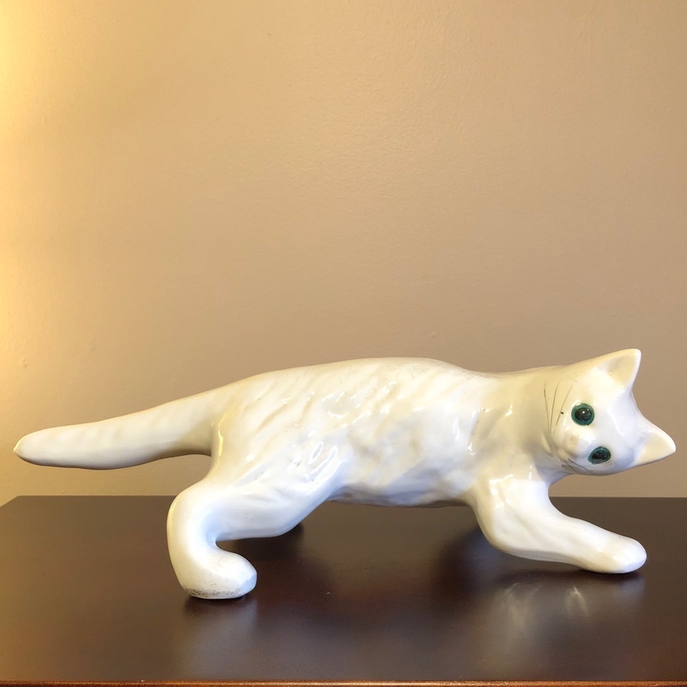 CAMARK Vintage Climbing White Cat Ceramic RARE